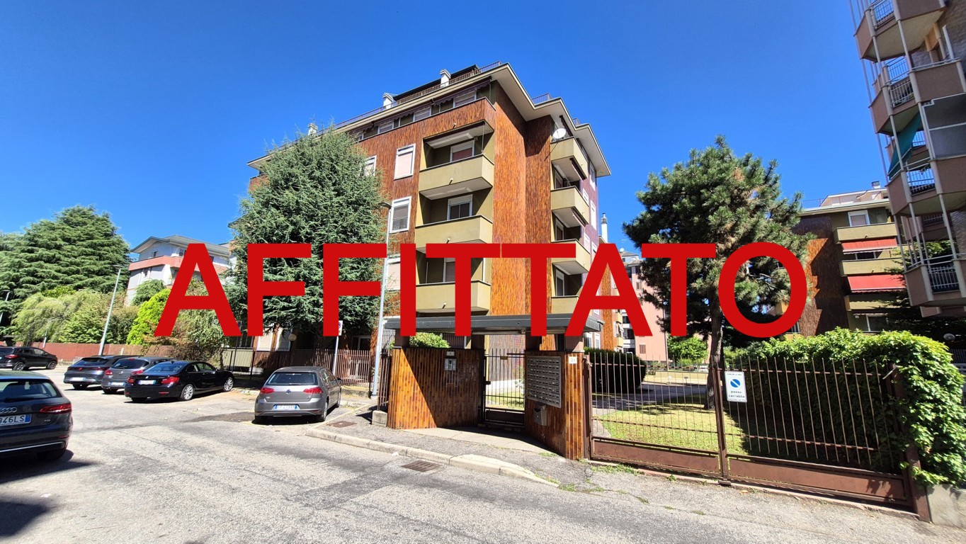 Appartamento affitto 4+4 Rho (MI)
