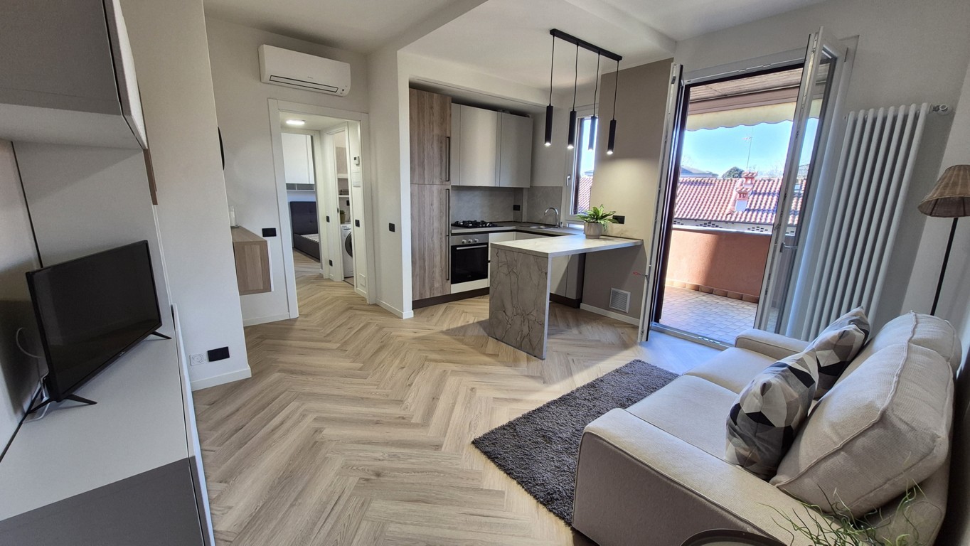 Appartamento affitto 4+4 Arese (MI)