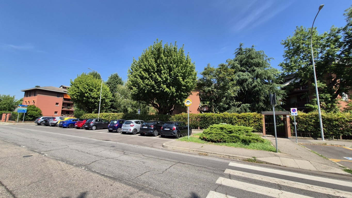 Appartamento affitto 4+4 Arese (MI)